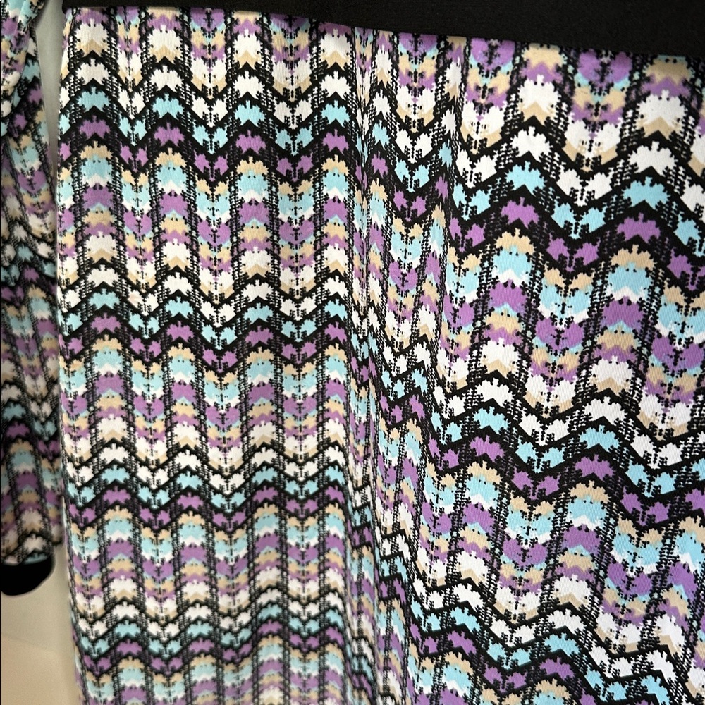Announcements faux wrap long sleeve top size large 12/14 - Picture 4 of 6